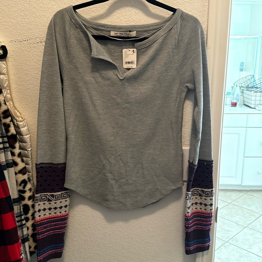 We The Free Long Sleeve Size Large